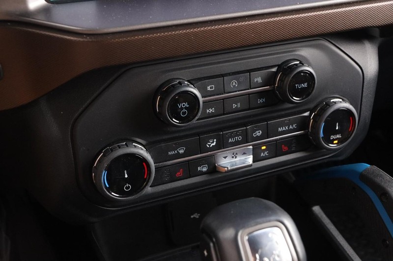 Ford Bronco Vehicle Image 18