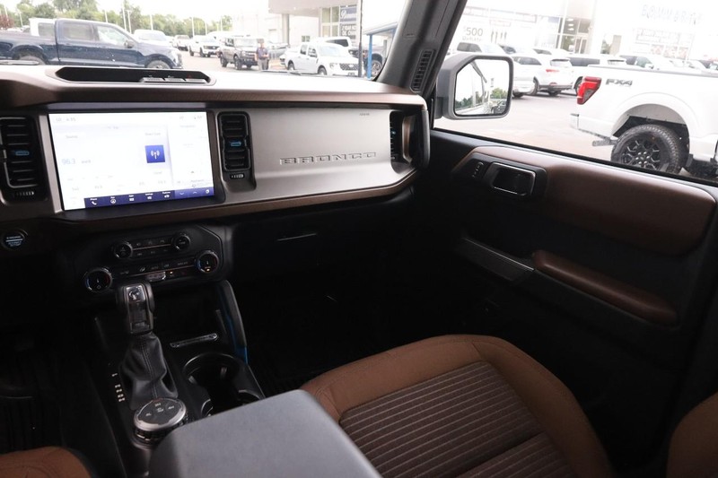Ford Bronco Vehicle Image 25