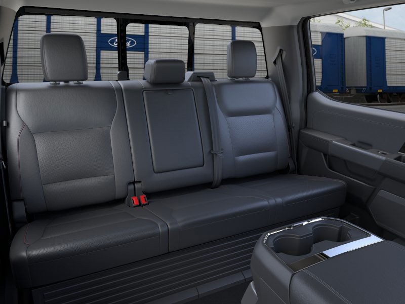 Ford Super Duty F-350 DRW Vehicle Image 11