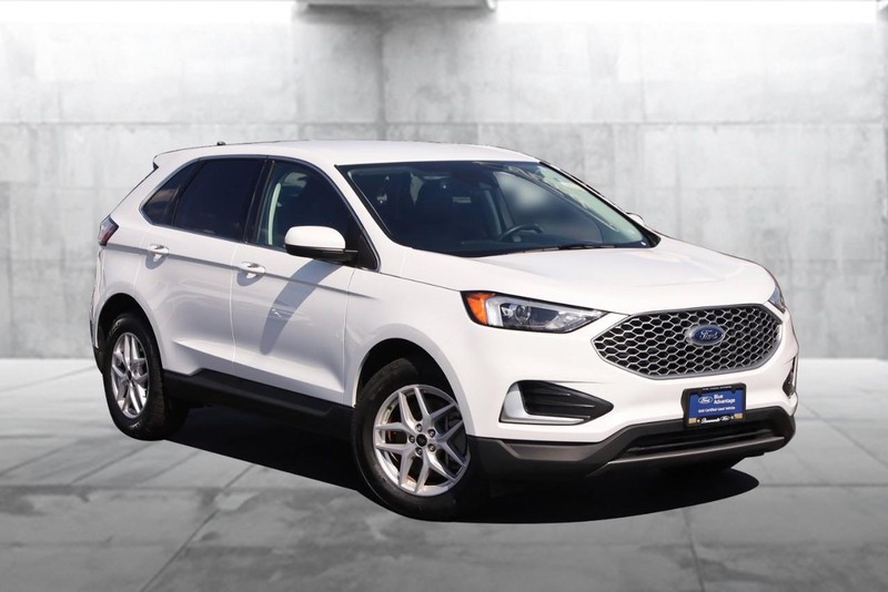 Ford Edge Vehicle Image 02