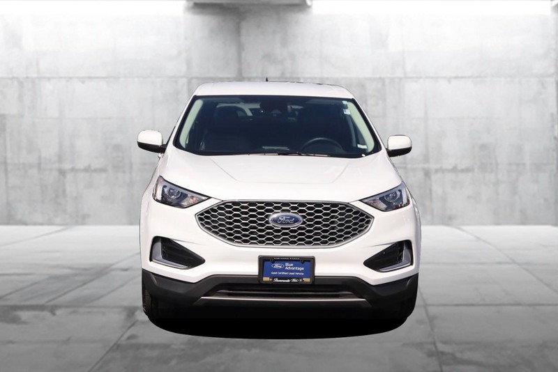 Ford Edge Vehicle Image 03