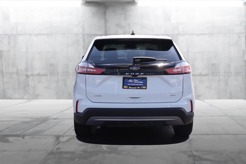 Ford Edge Vehicle Image 05