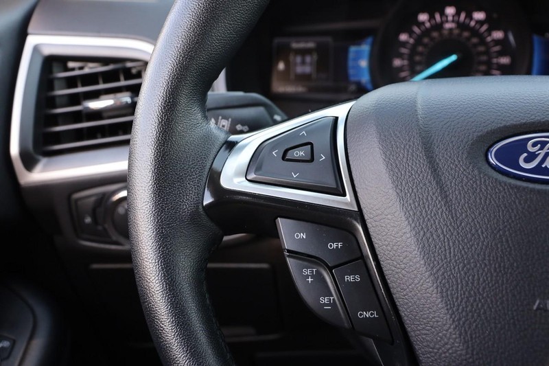 Ford Edge Vehicle Image 10