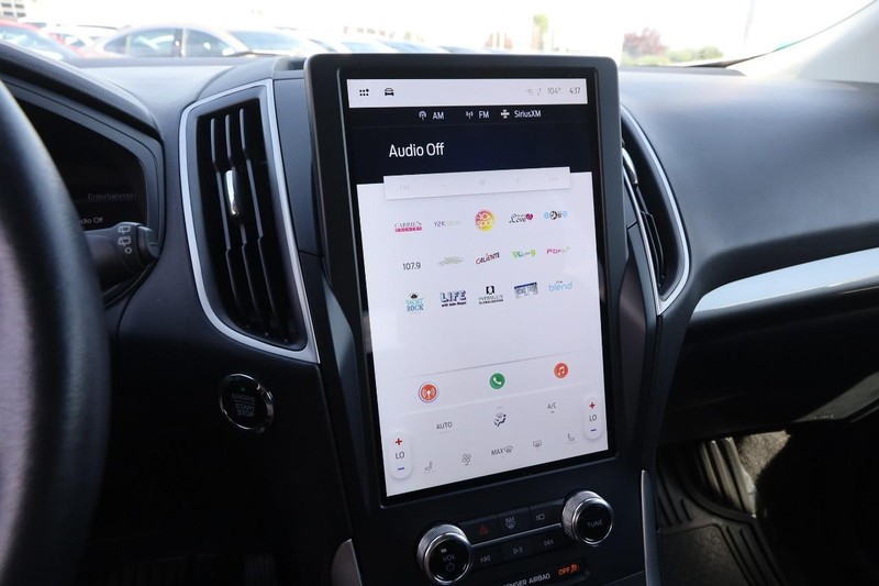 Ford Edge Vehicle Image 14