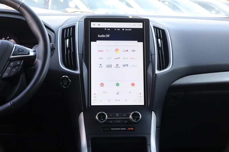 Ford Edge Vehicle Image 21