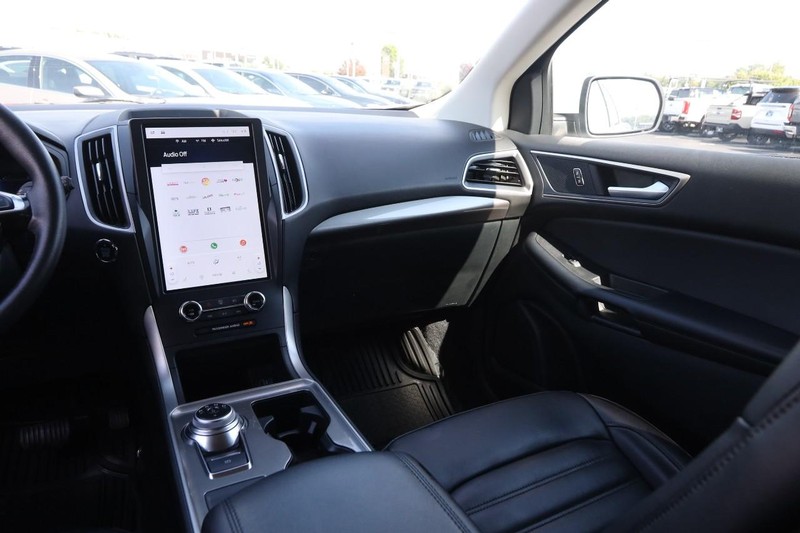 Ford Edge Vehicle Image 22