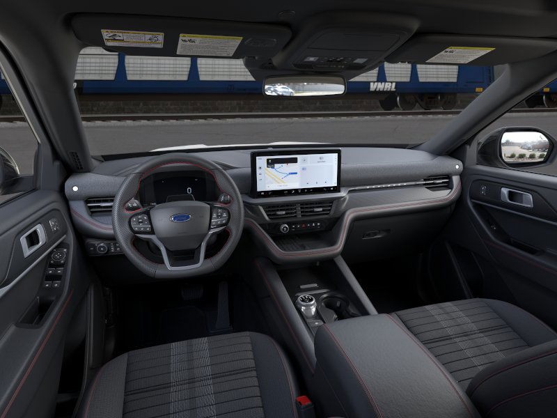 Ford Explorer Vehicle Image 09