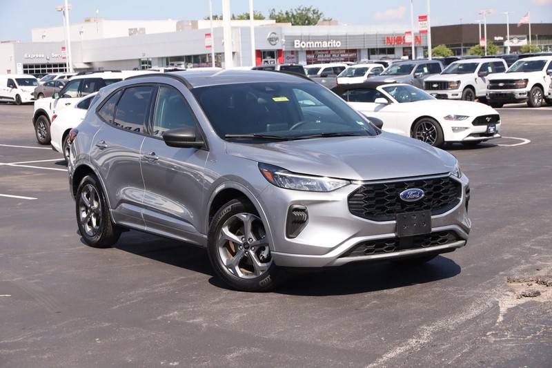 Ford Escape Vehicle Image 02
