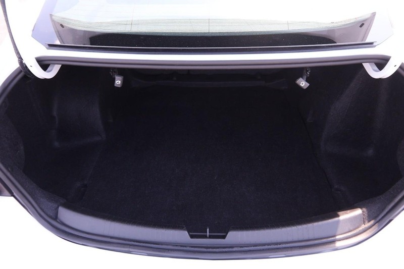 Chevrolet Malibu Vehicle Image 07