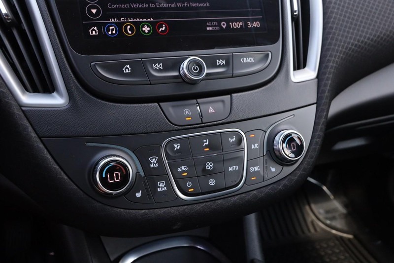 Chevrolet Malibu Vehicle Image 18