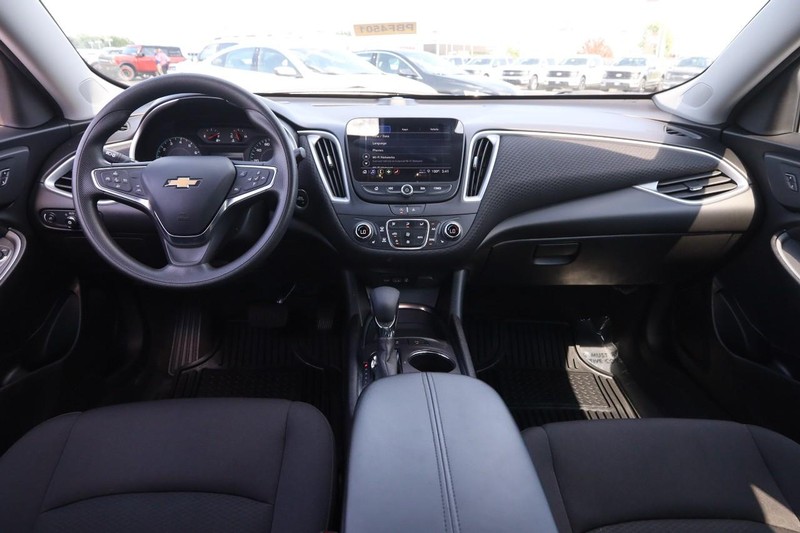 Chevrolet Malibu Vehicle Image 20