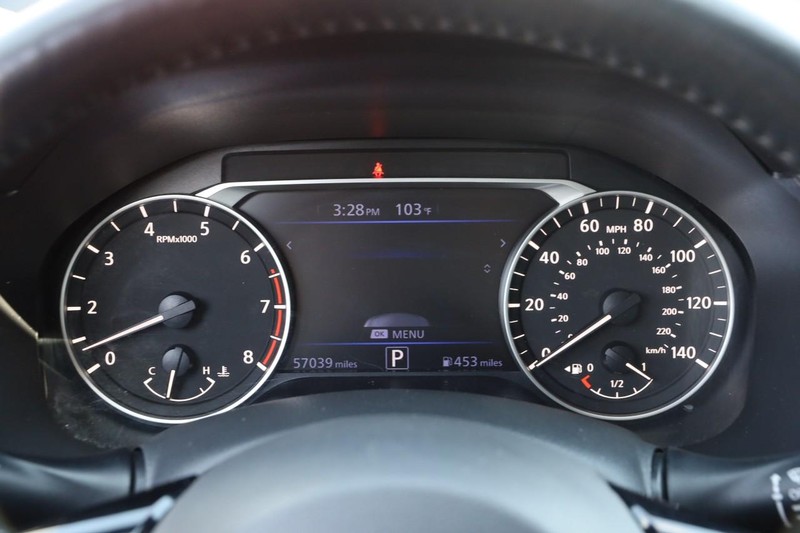 Nissan Altima Vehicle Image 14
