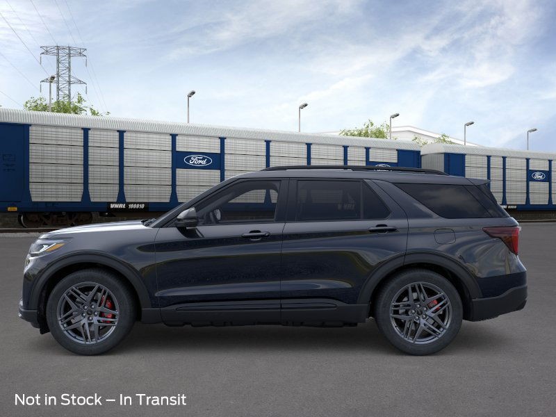 Ford Explorer Vehicle Image 03