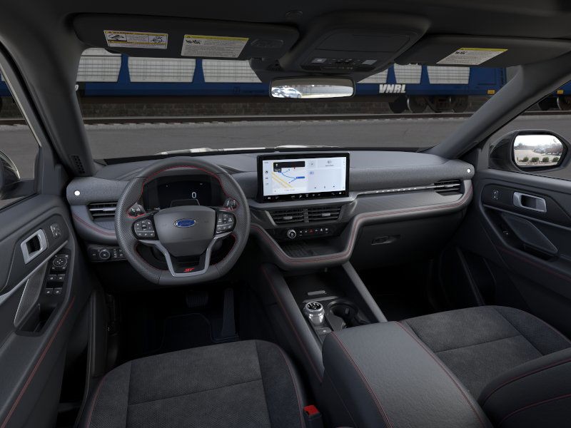 Ford Explorer Vehicle Image 09
