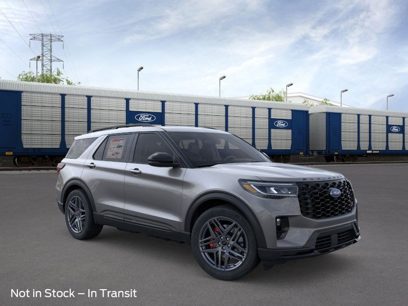 Ford Explorer Vehicle Image 07