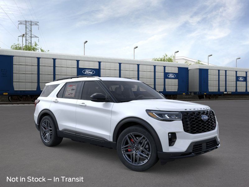 Ford Explorer Vehicle Image 07