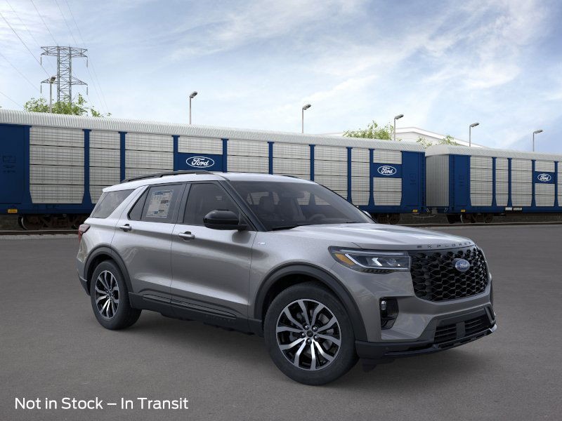 Ford Explorer Vehicle Image 07
