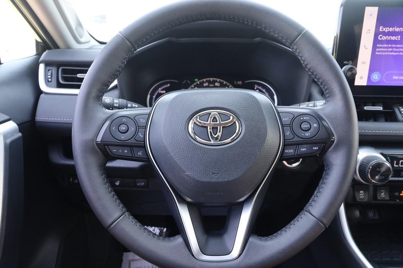 Toyota RAV4 Hybrid Vehicle Image 12
