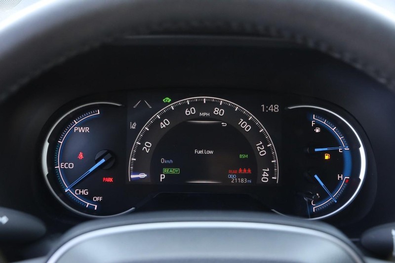 Toyota RAV4 Hybrid Vehicle Image 15