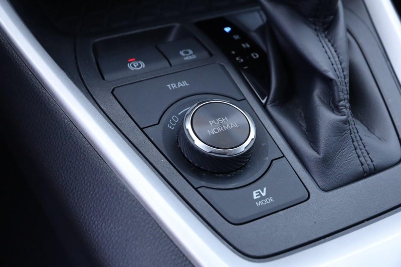 Toyota RAV4 Hybrid Vehicle Image 20