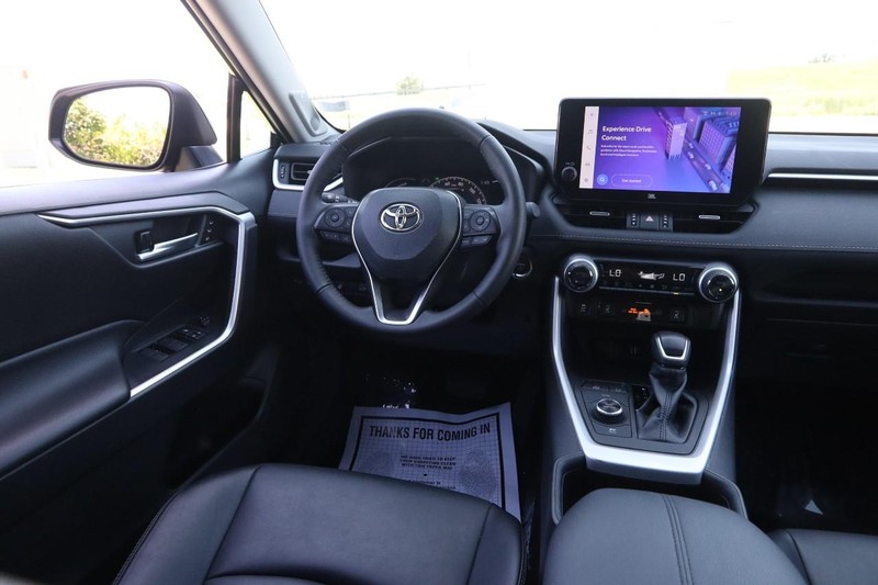 Toyota RAV4 Hybrid Vehicle Image 23