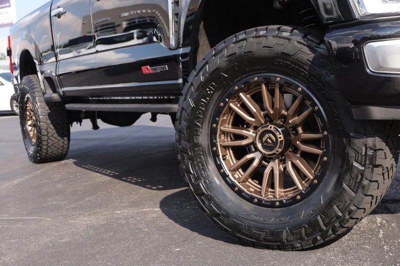 Ford Super Duty F-350 SRW Vehicle Image 03