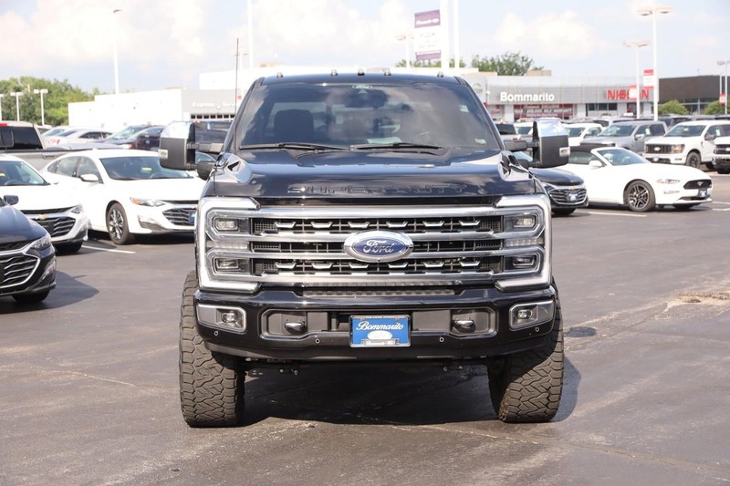 Ford Super Duty F-350 SRW Vehicle Image 04
