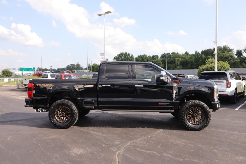 Ford Super Duty F-350 SRW Vehicle Image 05