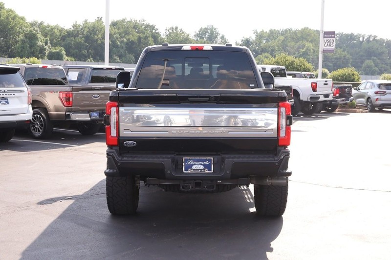 Ford Super Duty F-350 SRW Vehicle Image 06