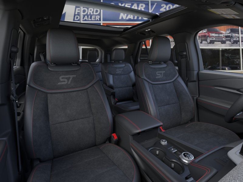Ford Explorer Vehicle Image 10