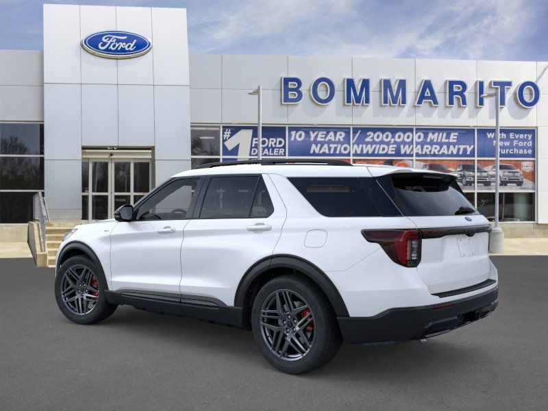 Ford Explorer Vehicle Image 04