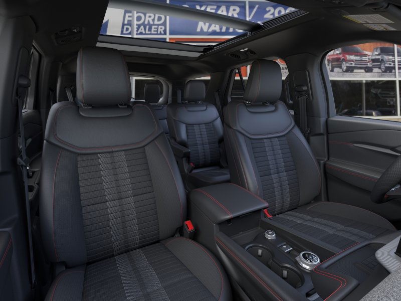 Ford Explorer Vehicle Image 10