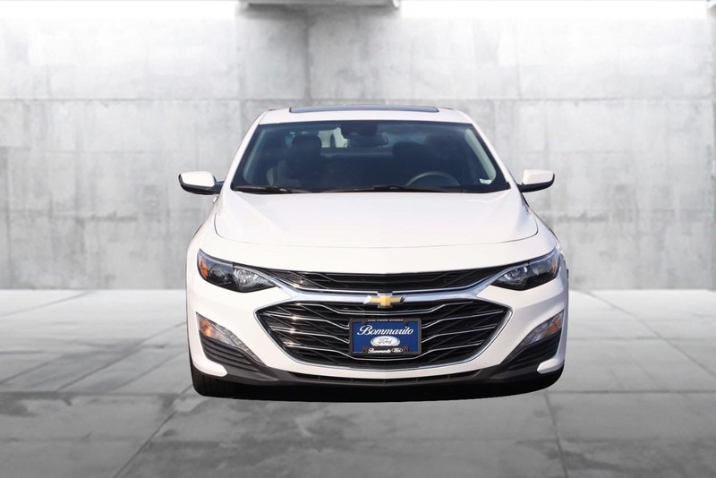 Chevrolet Malibu Vehicle Image 04
