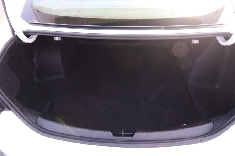Chevrolet Malibu Vehicle Image 07