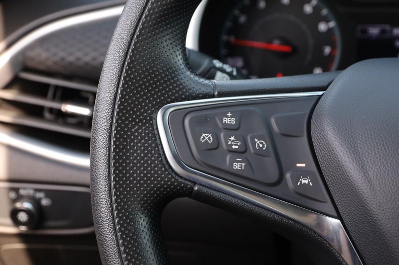 Chevrolet Malibu Vehicle Image 11