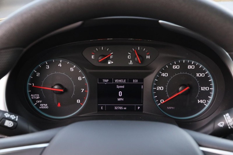 Chevrolet Malibu Vehicle Image 13