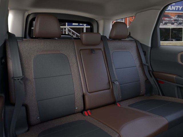 Ford Bronco Sport Vehicle Full-screen Gallery Image 11