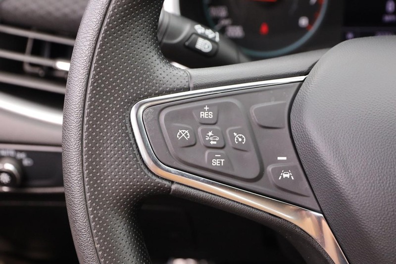 Chevrolet Malibu Vehicle Image 11