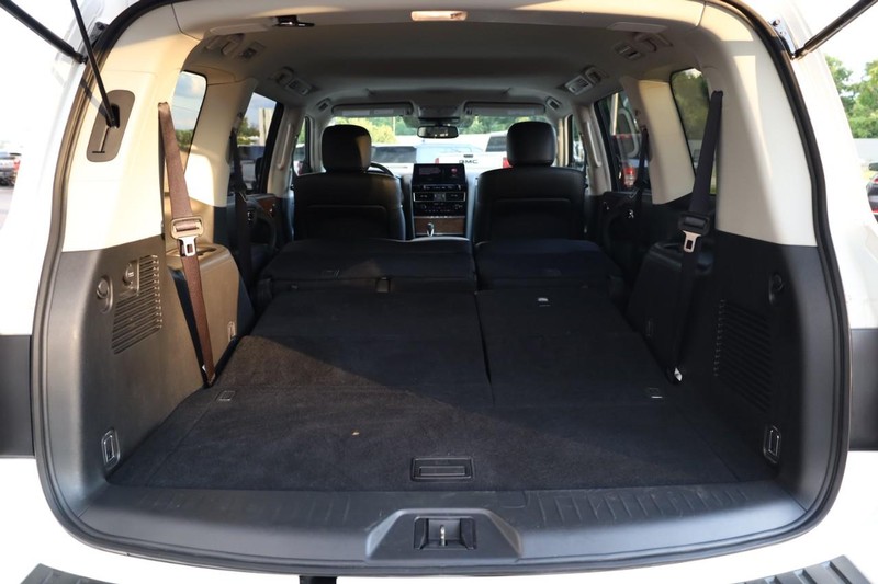Nissan Armada Vehicle Image 09