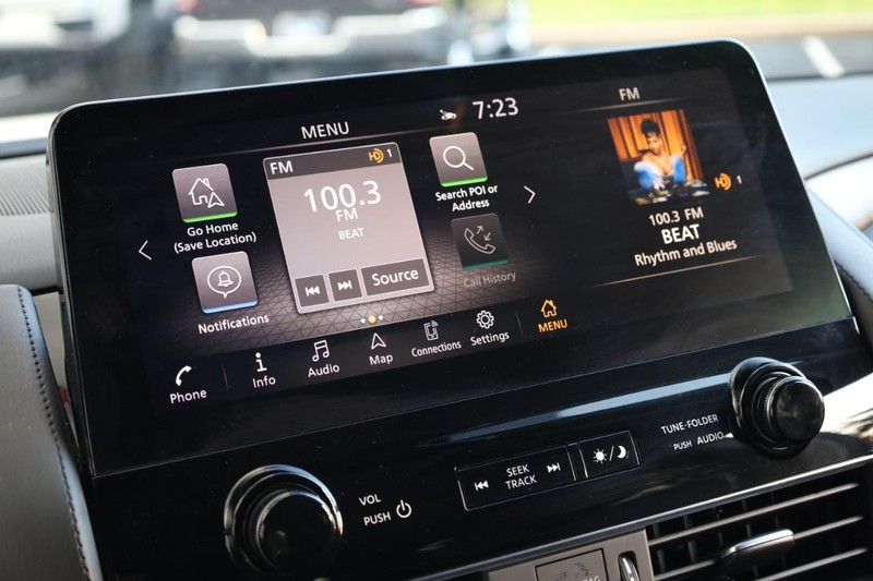 Nissan Armada Vehicle Image 14