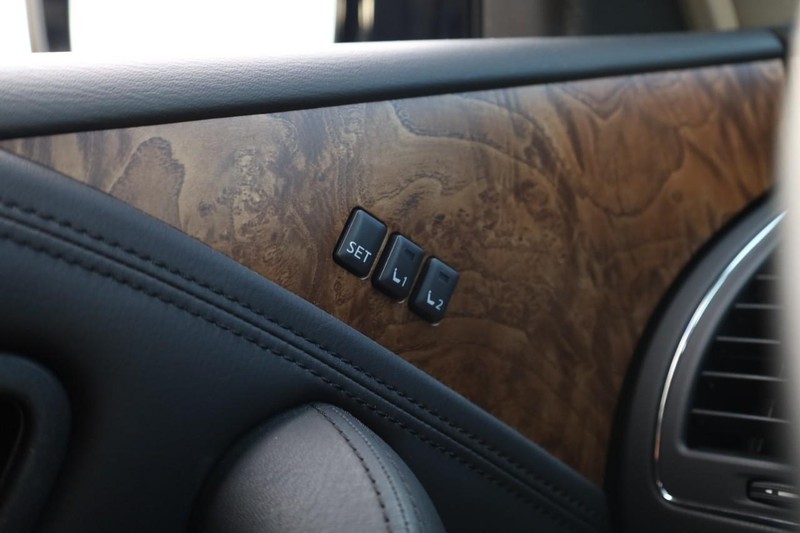 Nissan Armada Vehicle Image 22