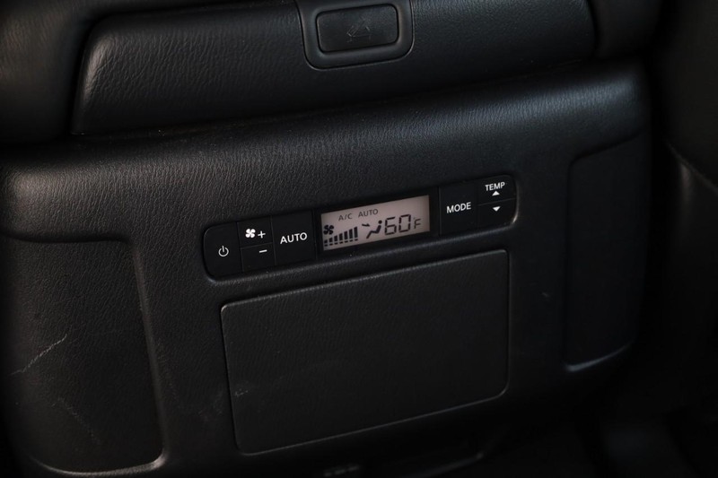 Nissan Armada Vehicle Image 26