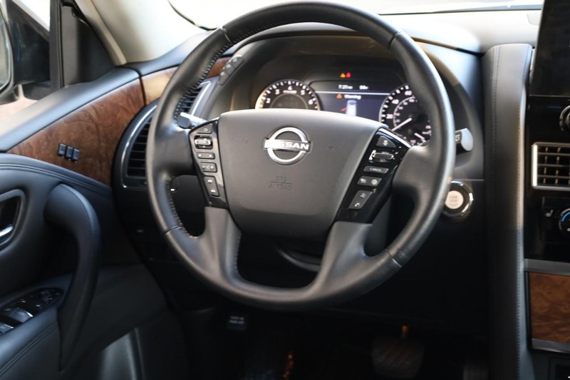 Nissan Armada Vehicle Image 28