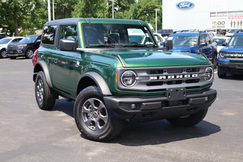 Ford Bronco Vehicle Image 02