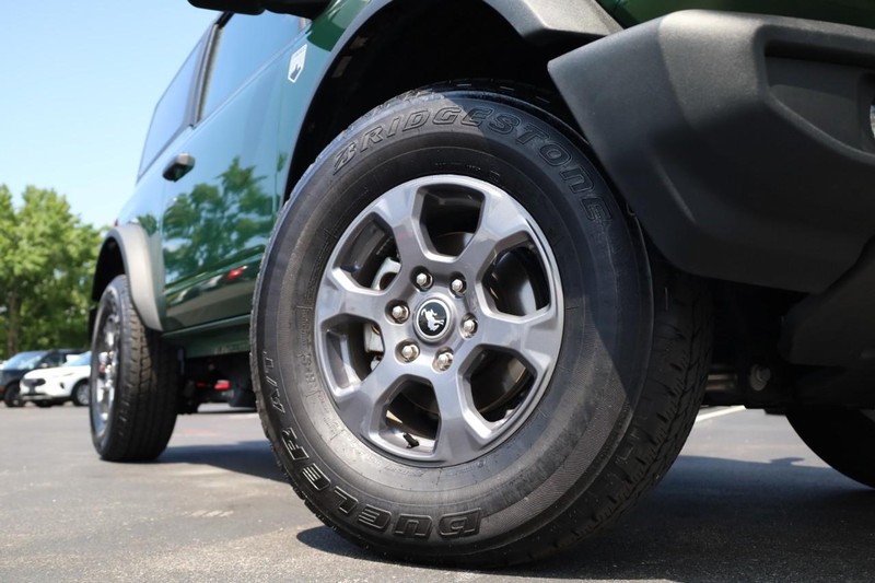 Ford Bronco Vehicle Image 03