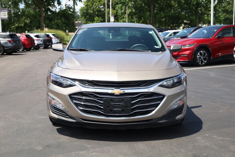 Chevrolet Malibu Vehicle Image 04