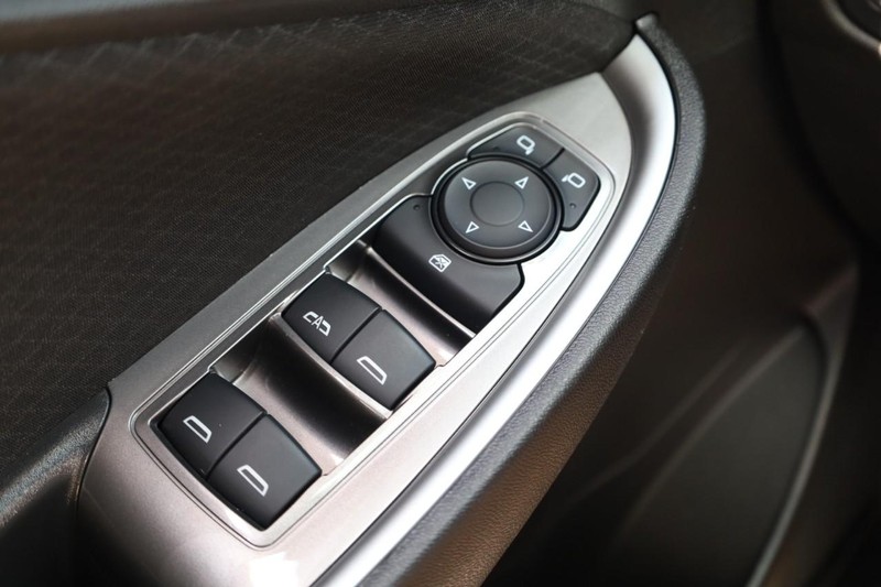 Chevrolet Malibu Vehicle Image 17