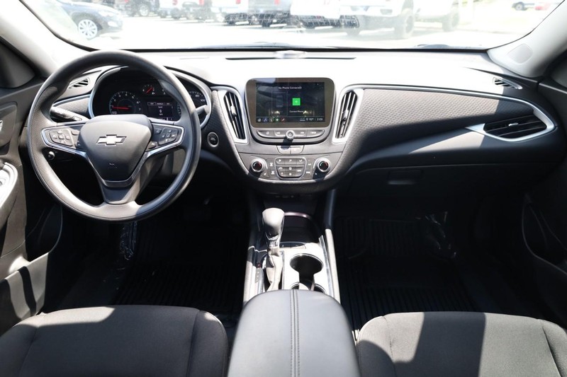 Chevrolet Malibu Vehicle Image 20