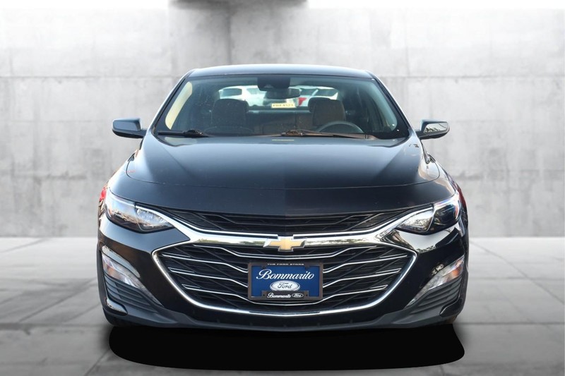 Chevrolet Malibu Vehicle Image 04
