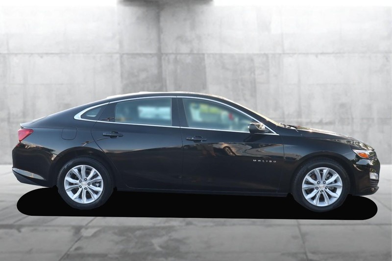 Chevrolet Malibu Vehicle Image 05
